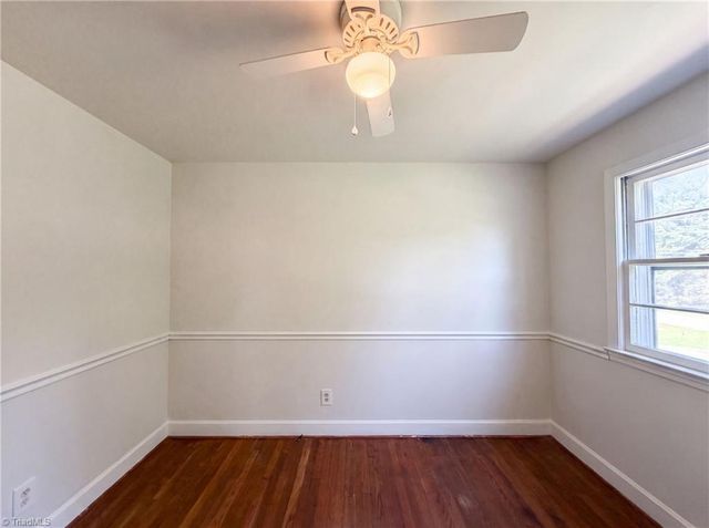 5150 Williamsburg Road, Winston-salem, NC 27106
