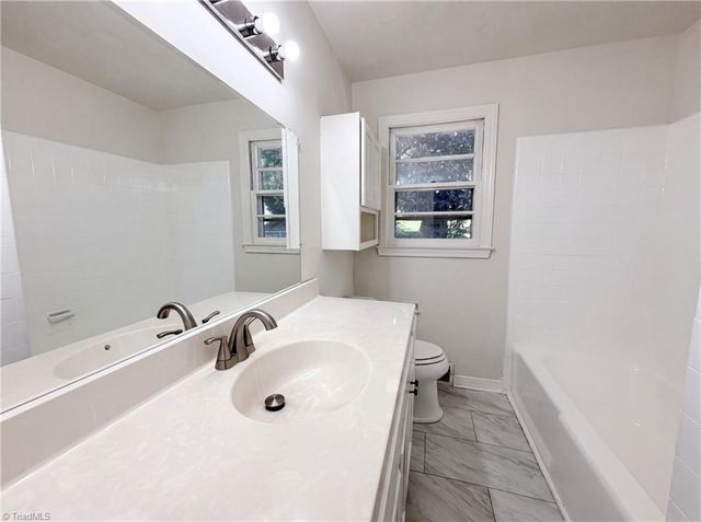 5150 Williamsburg Road, Winston-salem, NC 27106
