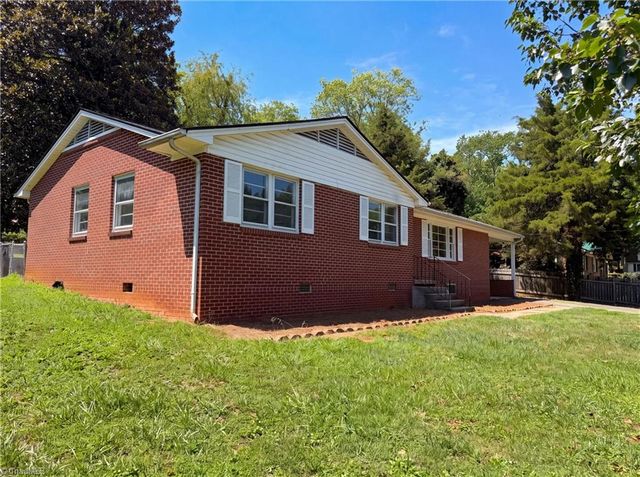 5150 Williamsburg Road, Winston-salem, NC 27106
