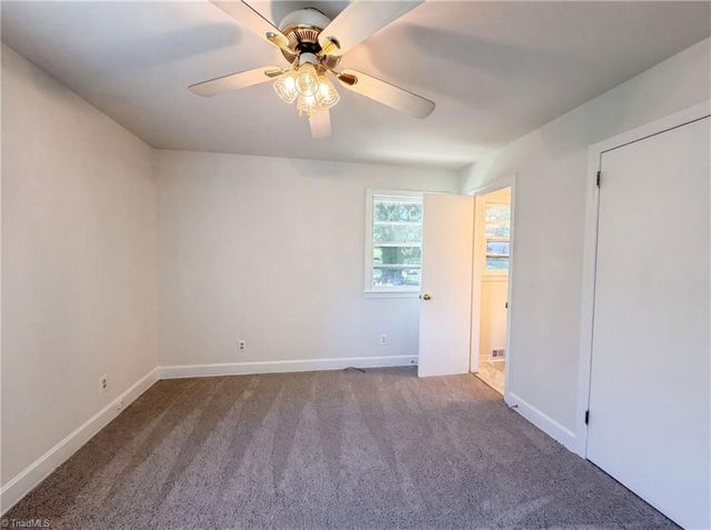 5150 Williamsburg Road, Winston-salem, NC 27106
