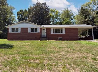 5150 Williamsburg Road, Winston-salem, NC 27106