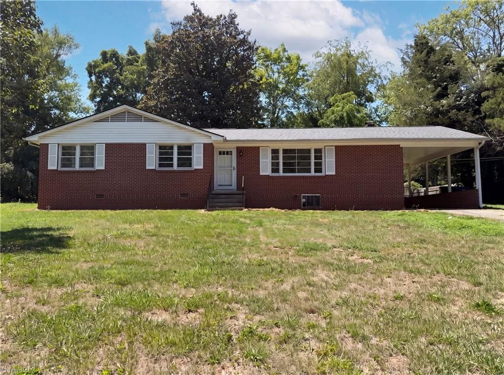5150 Williamsburg Road, Winston-salem, NC 27106