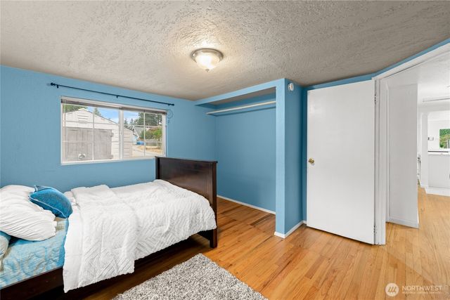 819 SW 134th Street SW, Burien, WA 98146