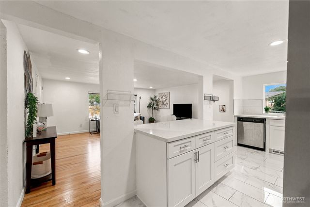 819 SW 134th Street SW, Burien, WA 98146