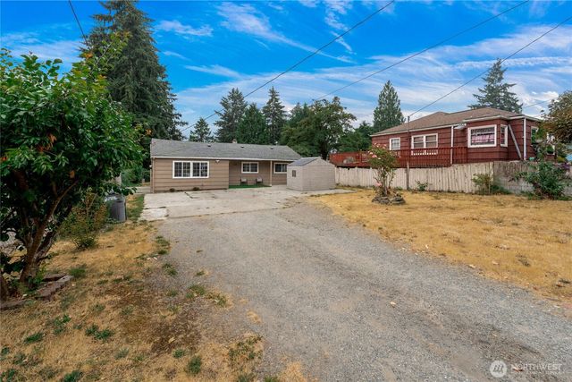 819 SW 134th Street SW, Burien, WA 98146