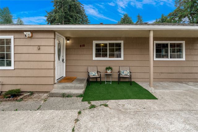 819 SW 134th Street SW, Burien, WA 98146