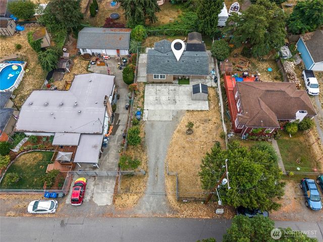 819 SW 134th Street SW, Burien, WA 98146