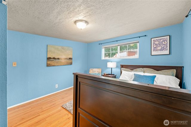 819 SW 134th Street SW, Burien, WA 98146