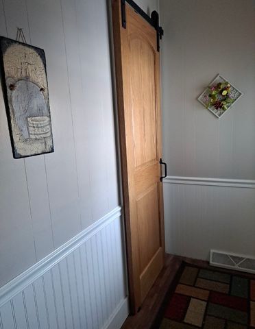 196 S Henning Road, Danville, IL 61832