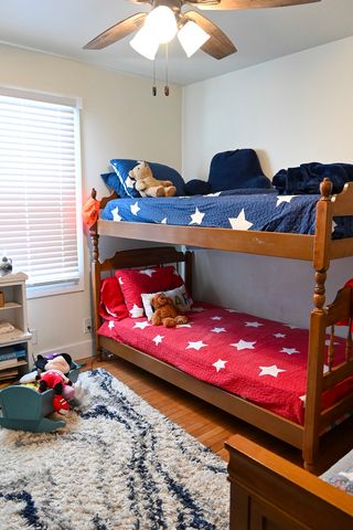 196 S Henning Road, Danville, IL 61832