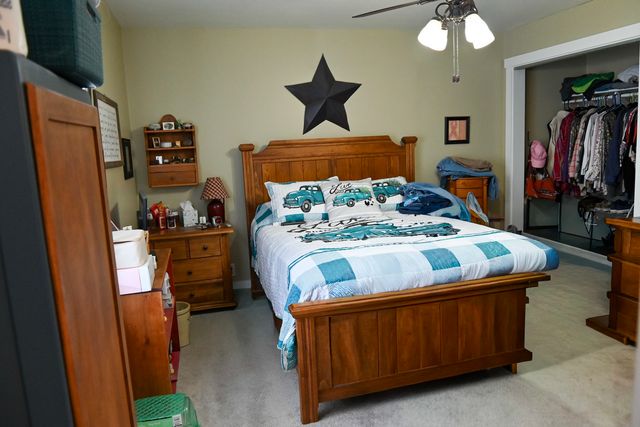 196 S Henning Road, Danville, IL 61832