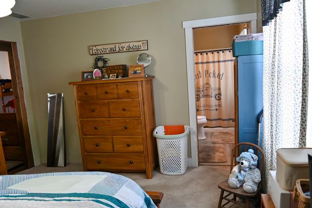 196 S Henning Road, Danville, IL 61832