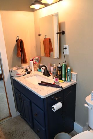 196 S Henning Road, Danville, IL 61832