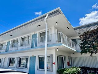 2880 Lake Osborne Drive 210, Lake Worth Beach, FL 33461