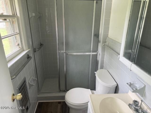 190 Lealer Lyons Drive, Whiteville, NC 28472