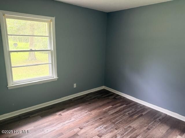 190 Lealer Lyons Drive, Whiteville, NC 28472