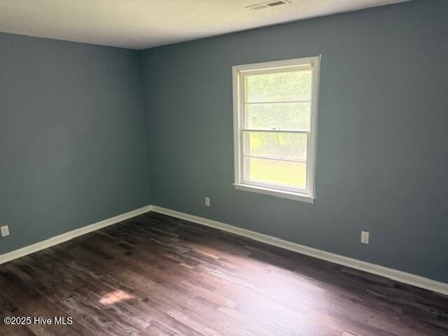 190 Lealer Lyons Drive, Whiteville, NC 28472