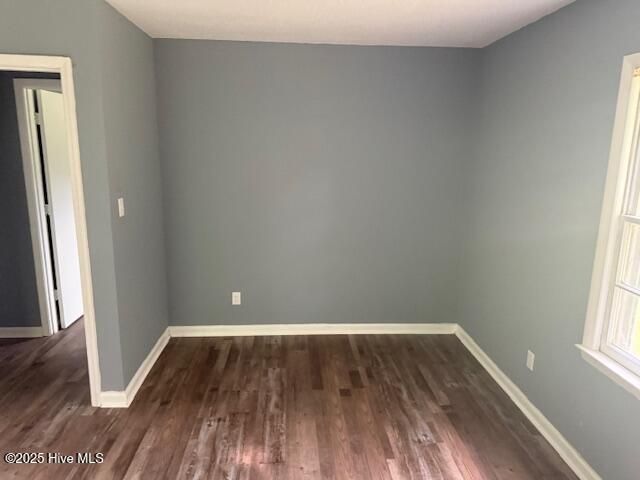 190 Lealer Lyons Drive, Whiteville, NC 28472