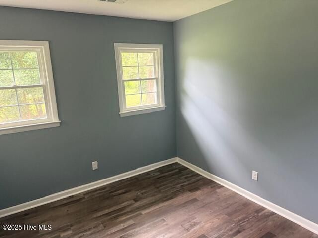 190 Lealer Lyons Drive, Whiteville, NC 28472