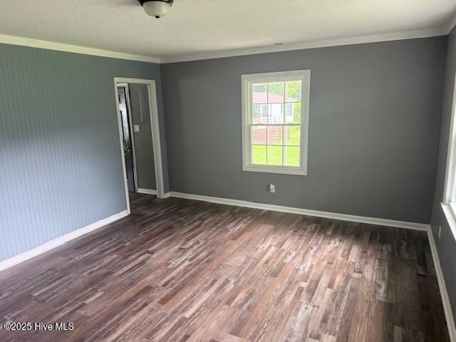 190 Lealer Lyons Drive, Whiteville, NC 28472