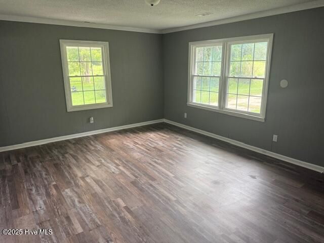 190 Lealer Lyons Drive, Whiteville, NC 28472