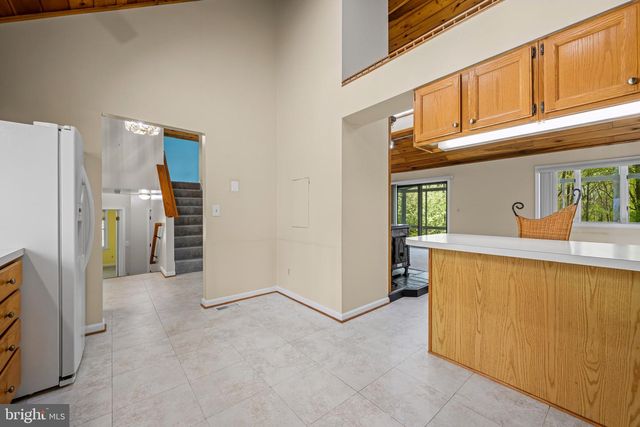 5816 OAKLAND RD, Sykesville, MD 21784