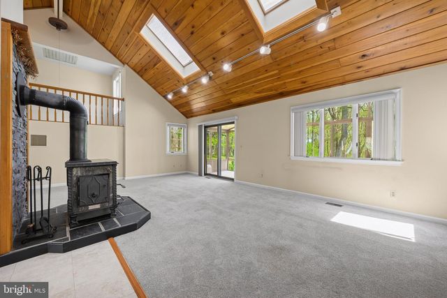5816 OAKLAND RD, Sykesville, MD 21784
