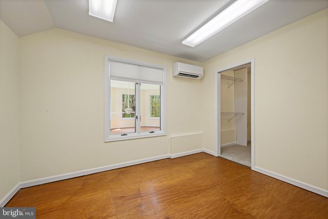 5816 OAKLAND RD, Sykesville, MD 21784