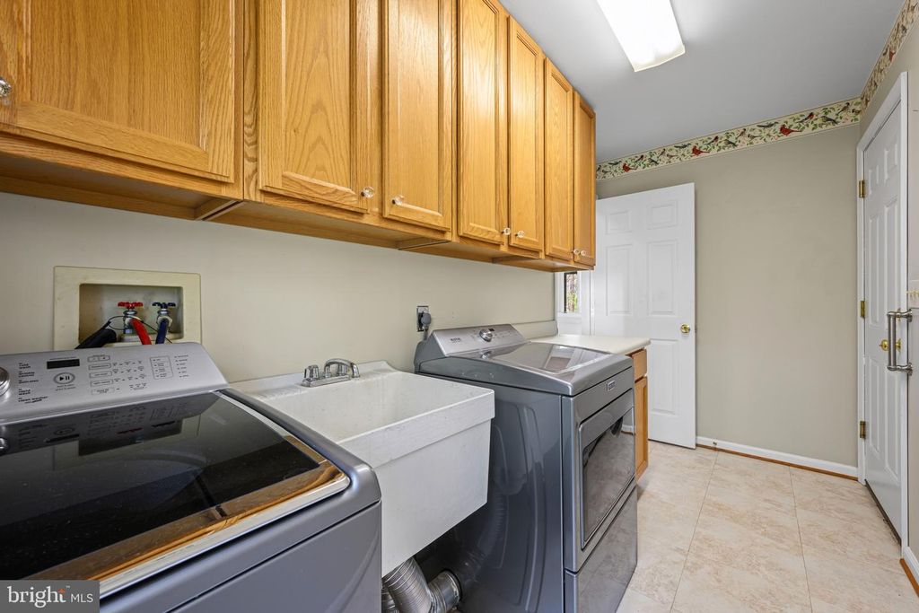 Image 19 of property listing at 5816 OAKLAND RD, Sykesville, MD 21784