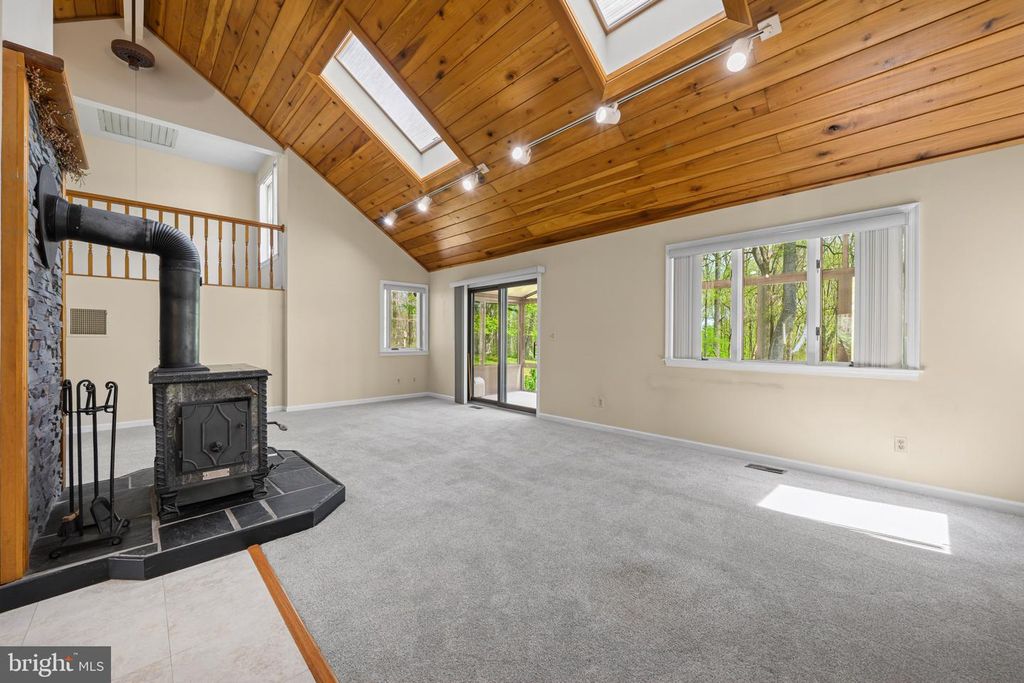 Image 20 of property listing at 5816 OAKLAND RD, Sykesville, MD 21784