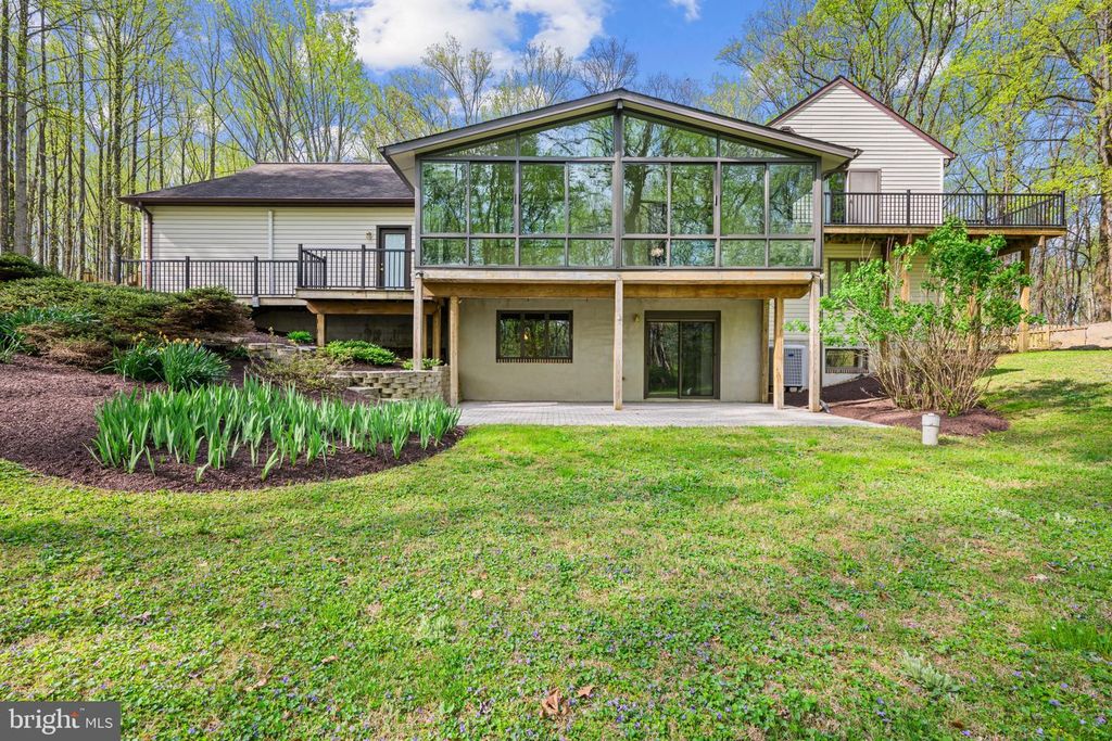Image 43 of property listing at 5816 OAKLAND RD, Sykesville, MD 21784