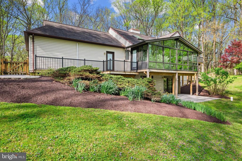 Image 44 of property listing at 5816 OAKLAND RD, Sykesville, MD 21784