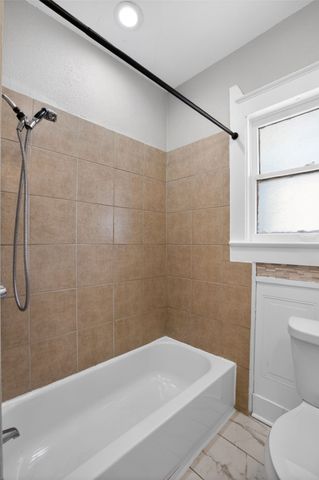 2703 Gladstone Drive, Dallas, TX 75211