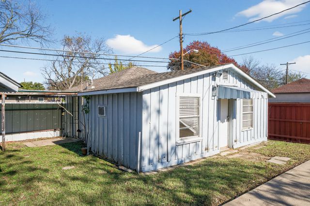 2703 Gladstone Drive, Dallas, TX 75211