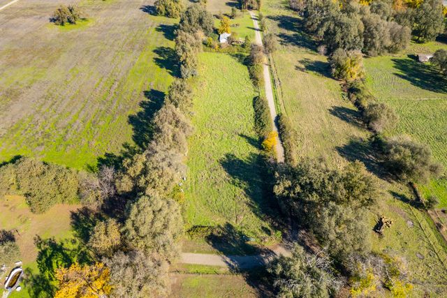 Warnowood Lane, Anderson, CA 96007