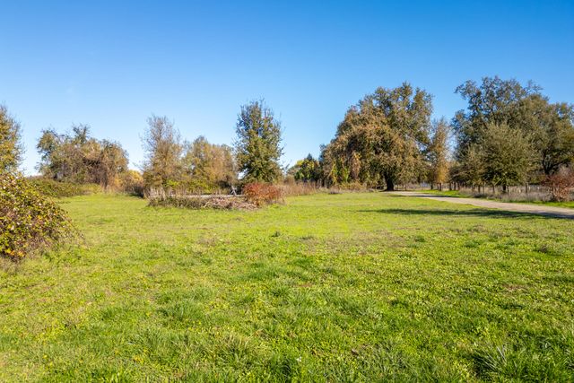 Warnowood Lane, Anderson, CA 96007