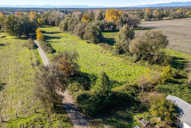 Warnowood Lane, Anderson, CA 96007