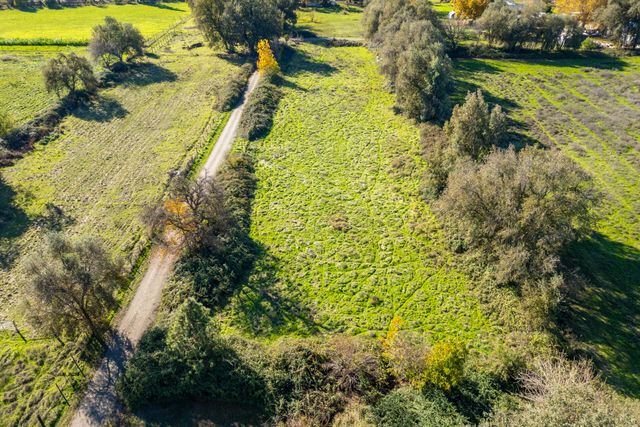 Warnowood Lane, Anderson, CA 96007