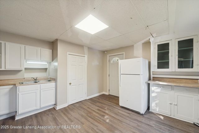 1120 Alsdorf Street, Lansing, MI 48910