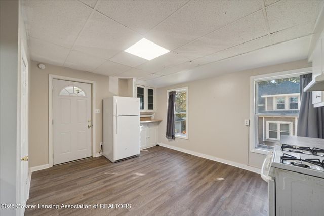 1120 Alsdorf Street, Lansing, MI 48910