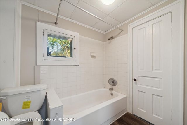 1120 Alsdorf Street, Lansing, MI 48910