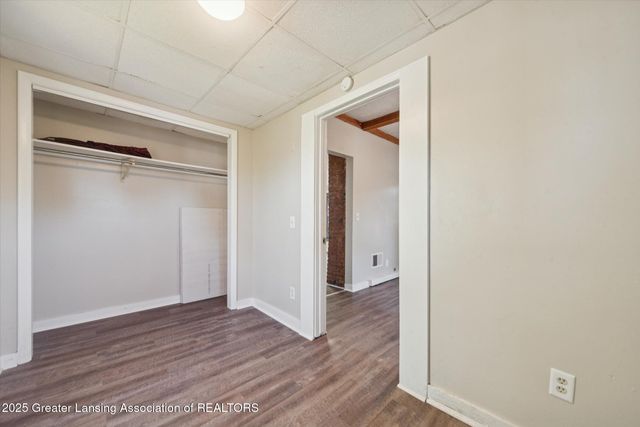 1120 Alsdorf Street, Lansing, MI 48910