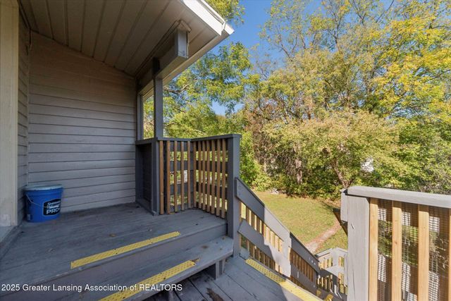 1120 Alsdorf Street, Lansing, MI 48910