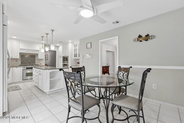 7 Hapenny Drive, Manalapan, NJ 07726