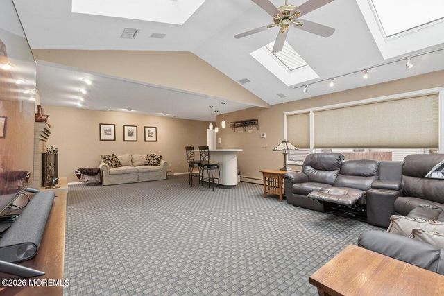 7 Hapenny Drive, Manalapan, NJ 07726