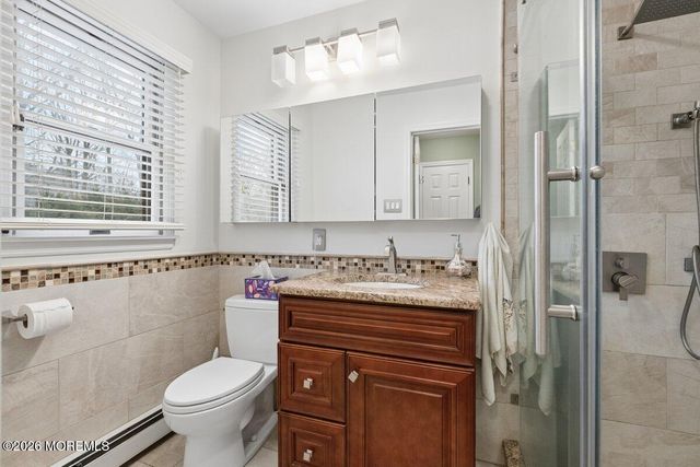 7 Hapenny Drive, Manalapan, NJ 07726