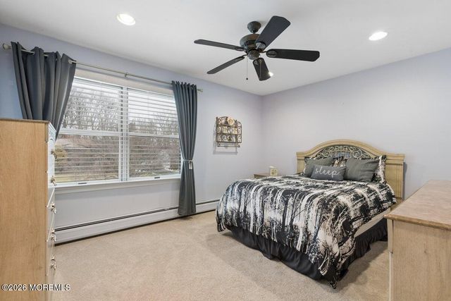 7 Hapenny Drive, Manalapan, NJ 07726