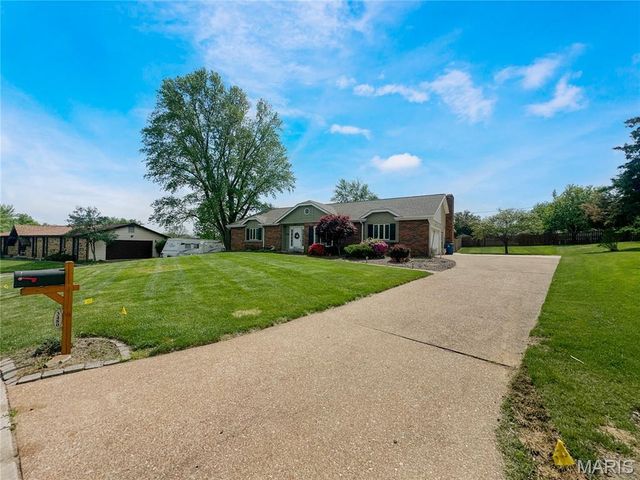 3480 Huntington Lane, St Charles, MO 63303
