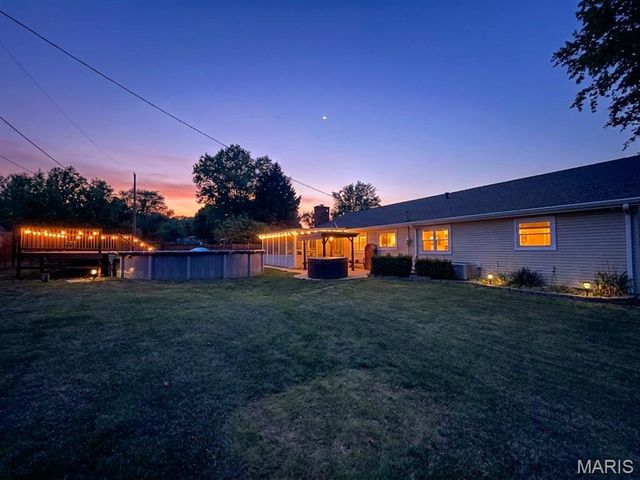 3480 Huntington Lane, St Charles, MO 63303
