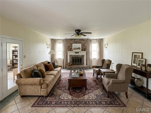 3480 Huntington Lane, St Charles, MO 63303